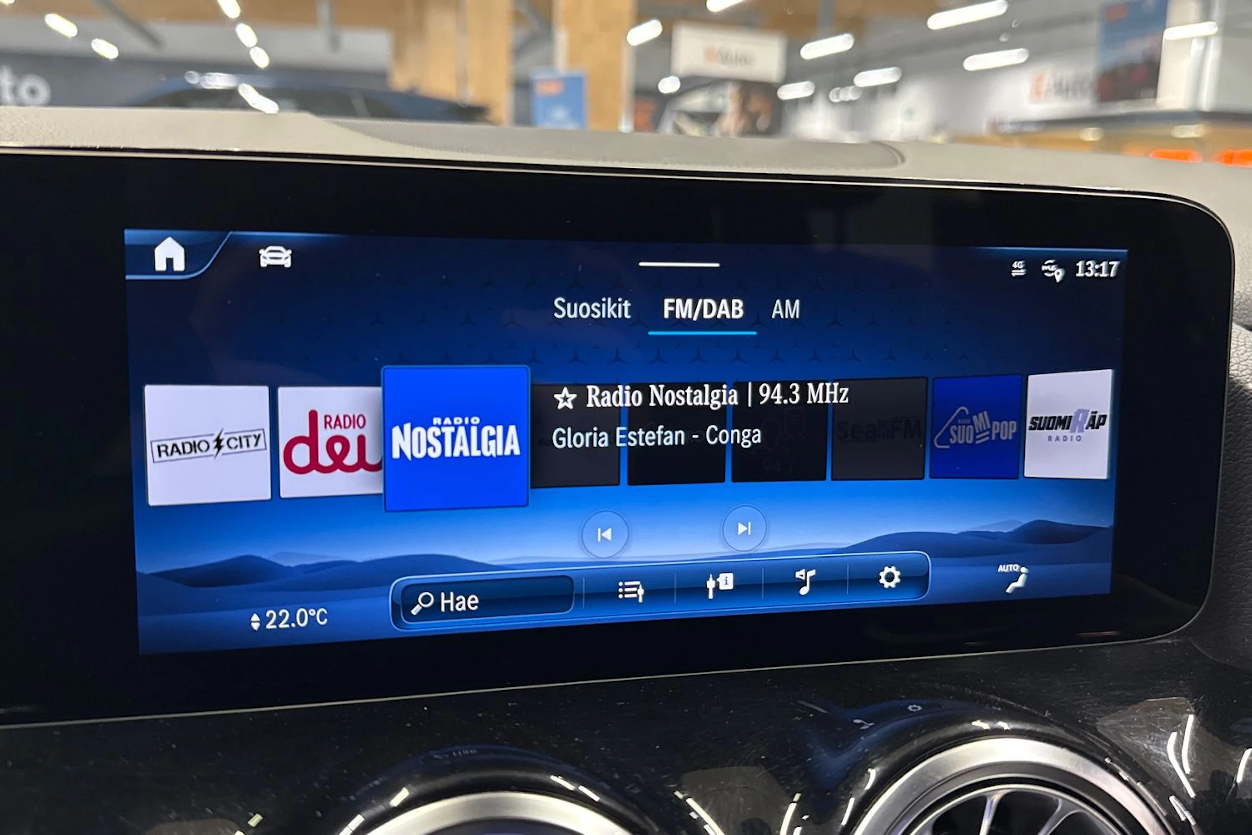 musta Mercedes-Benz B 2023 kuva 17.