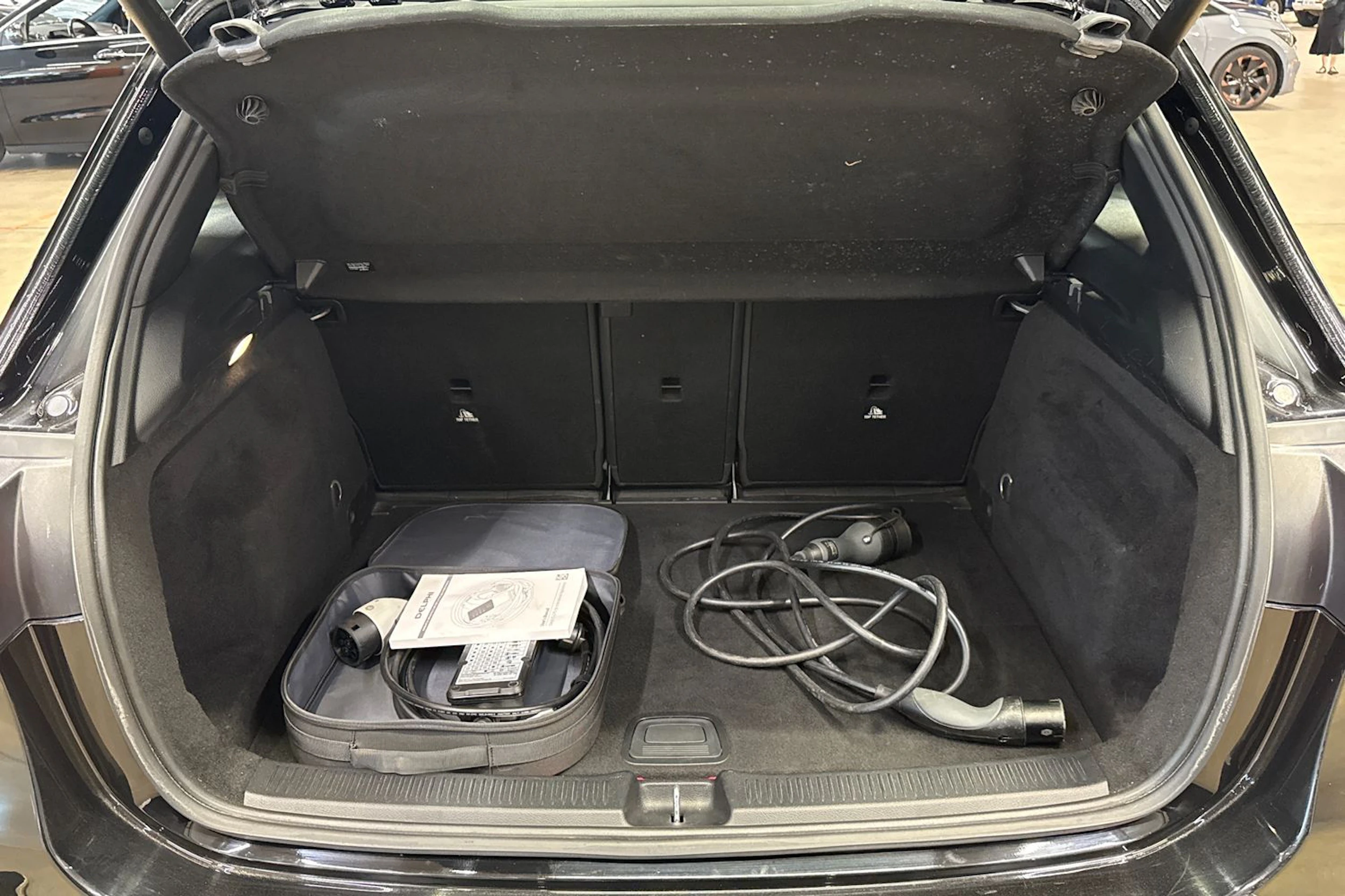 musta Mercedes-Benz B 2023 kuva 34.