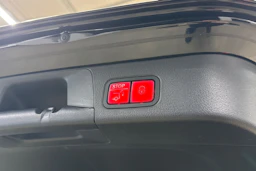 musta Mercedes-Benz B 2023 kuva 35.