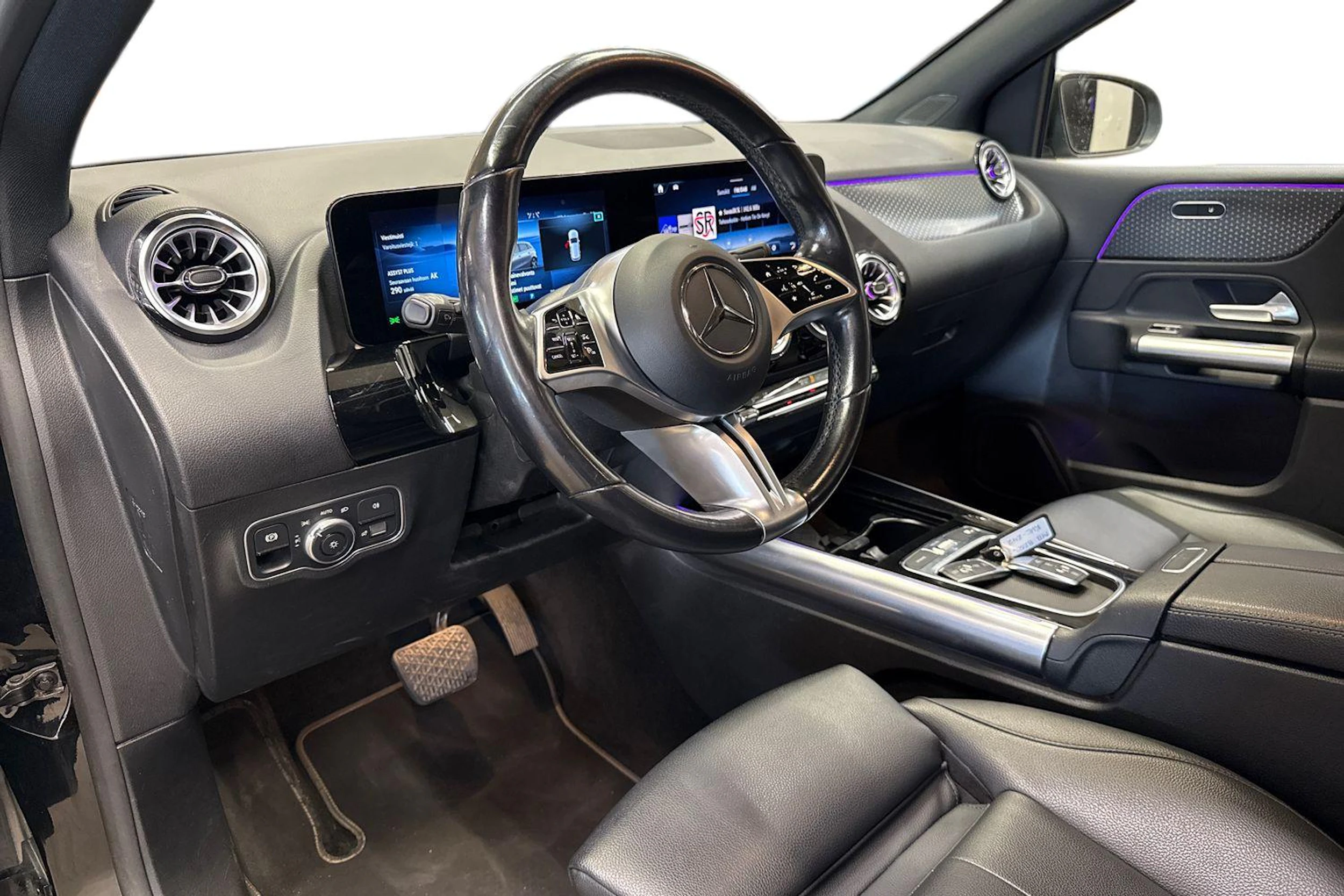 musta Mercedes-Benz B 2023 kuva 6.