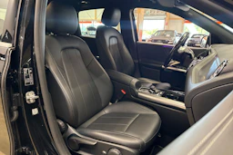 musta Mercedes-Benz B 2023 kuva 11.