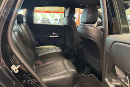 musta Mercedes-Benz B 2023 kuva 12.