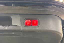 musta Mercedes-Benz B 2023 kuva 32.