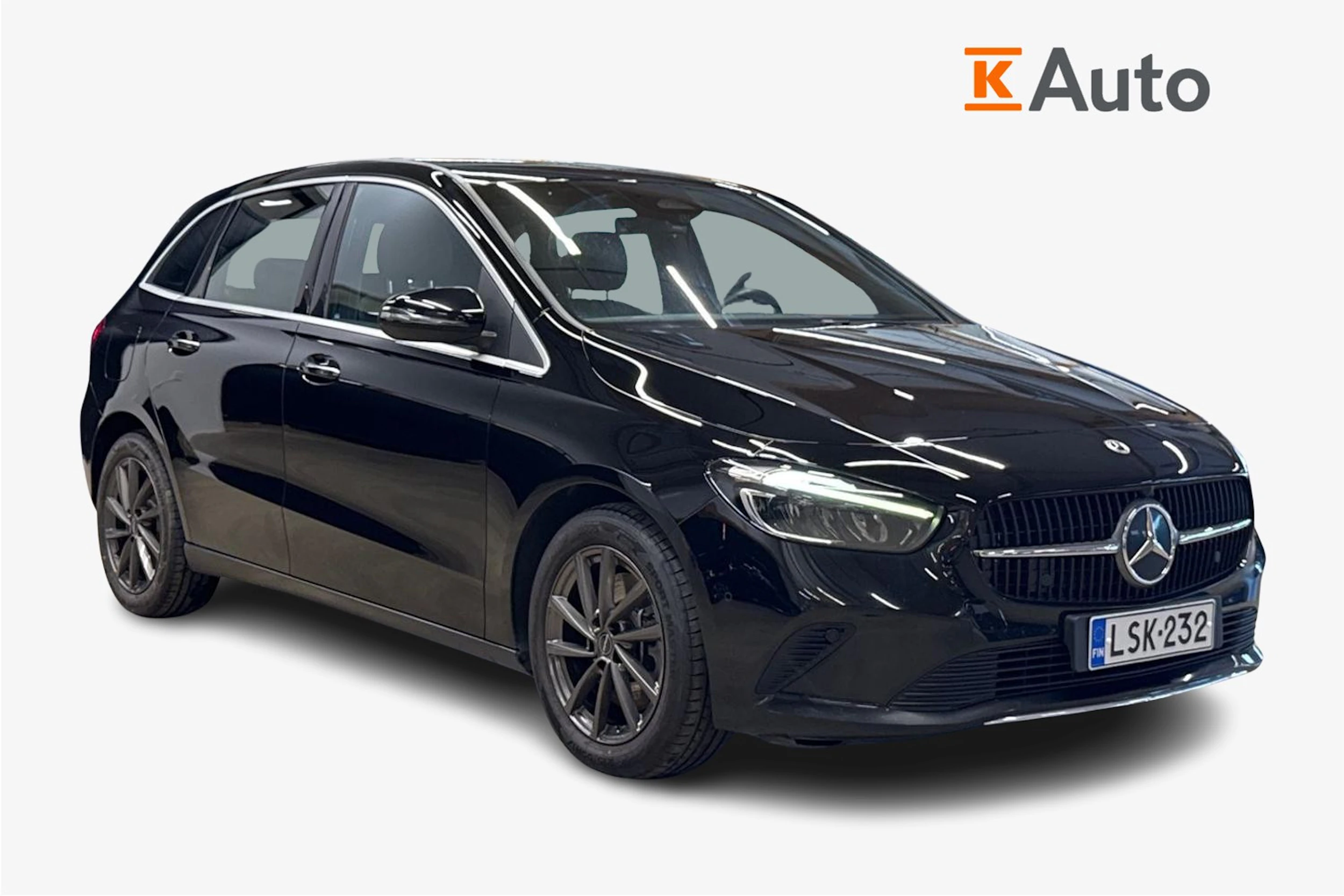 musta Mercedes-Benz B 2023 kuva 1.