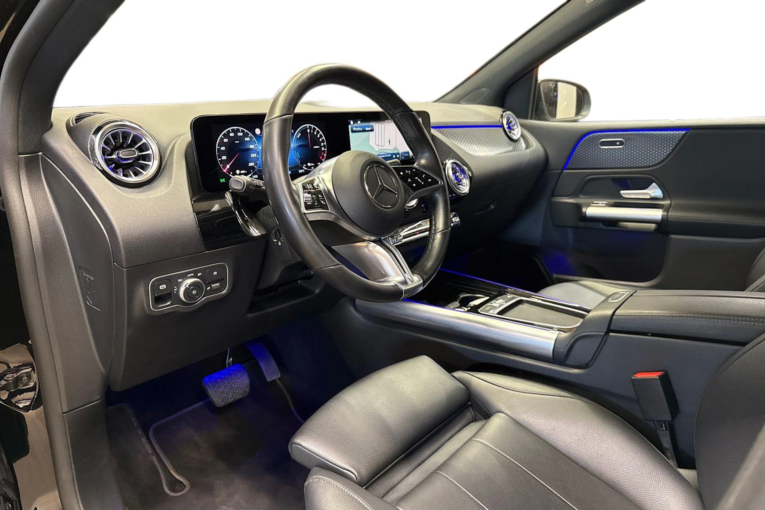 musta Mercedes-Benz B 2023 kuva 6.