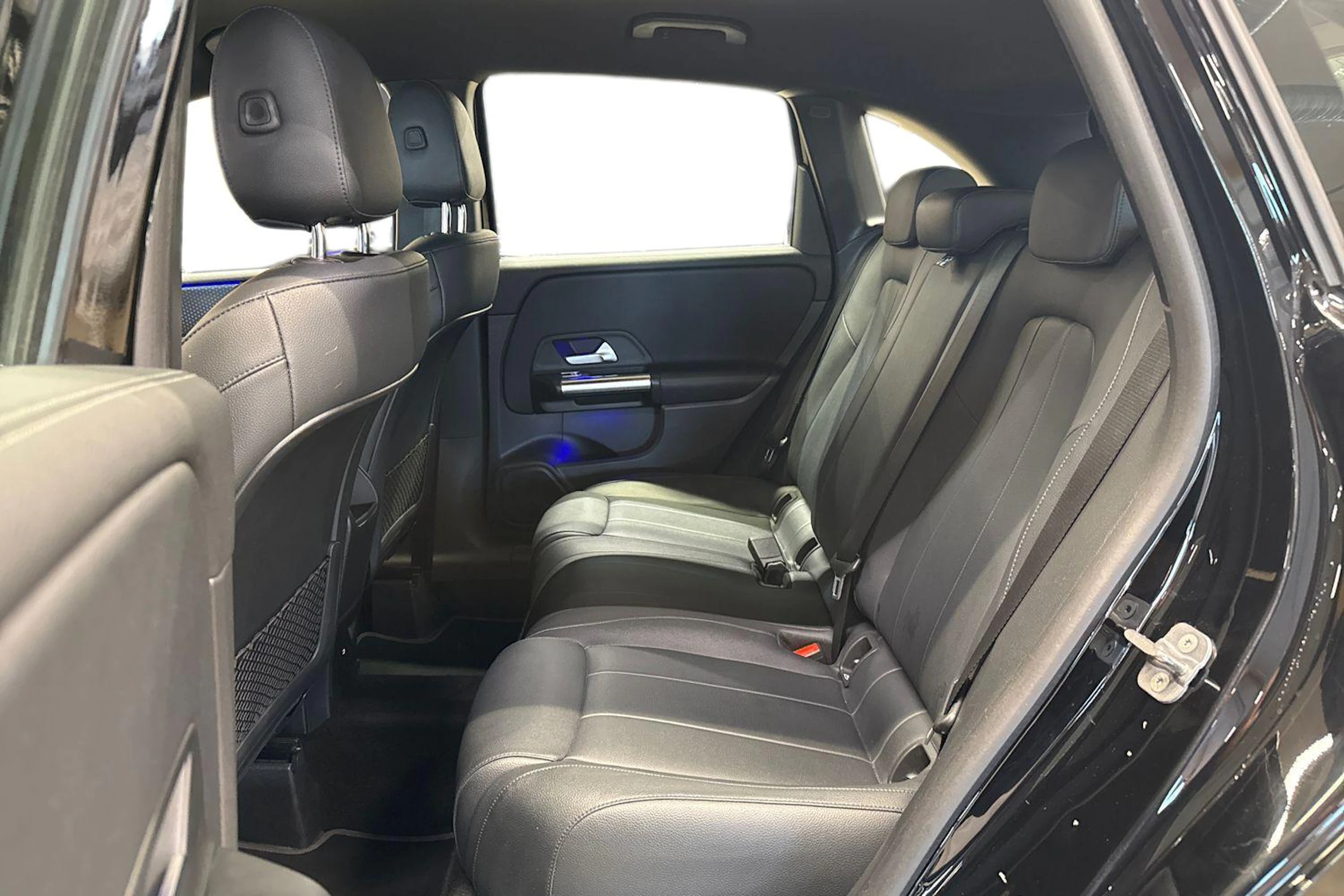 musta Mercedes-Benz B 2023 kuva 8.