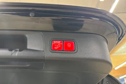 musta Mercedes-Benz B 2023 kuva 35.