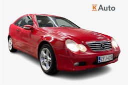 Punainen Mercedes-Benz C 2002 kuva 1.