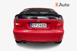 Punainen Mercedes-Benz C 2002 kuva 3.