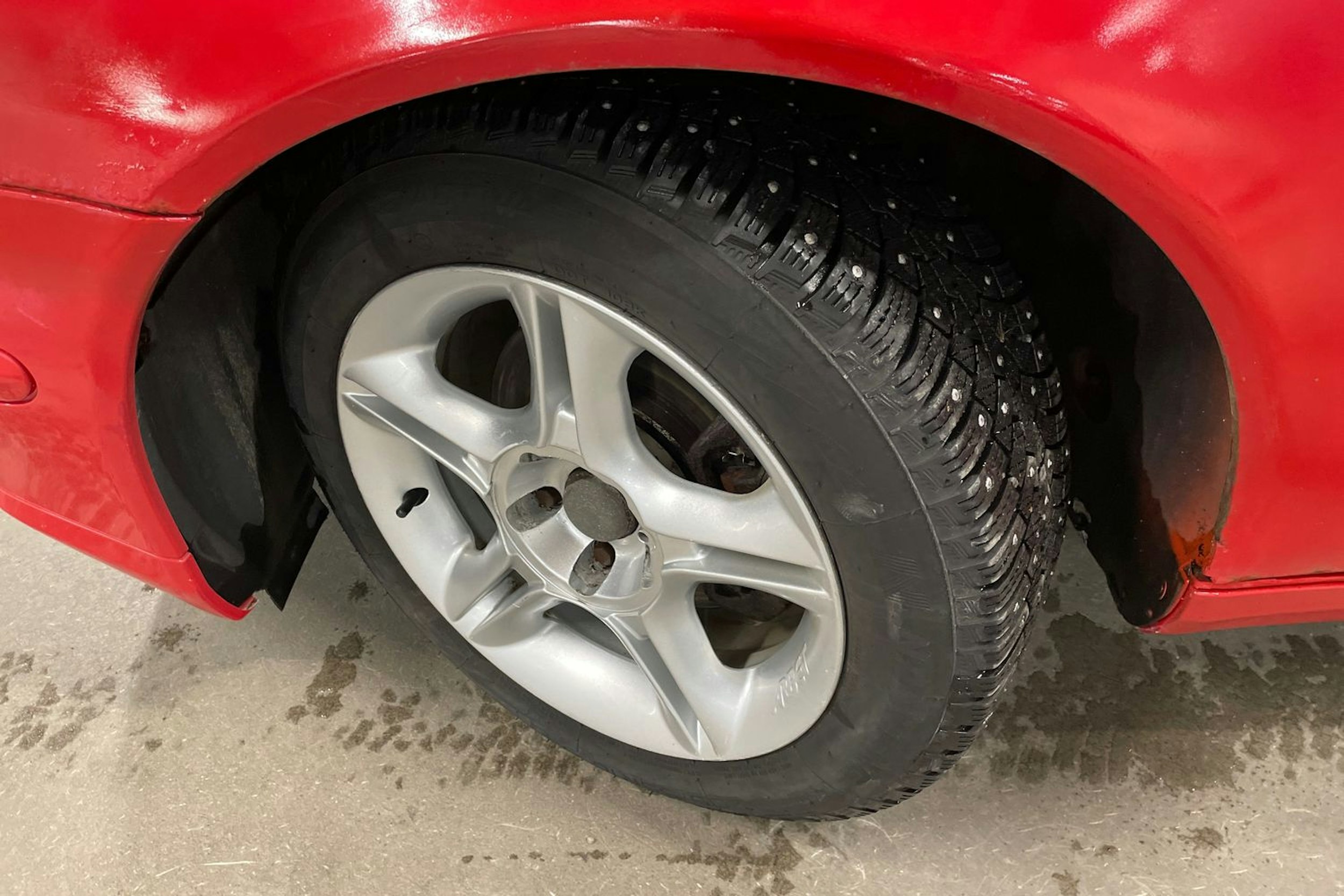 Punainen Mercedes-Benz C 2002 kuva 10.