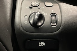 Punainen Mercedes-Benz C 2002 kuva 14.