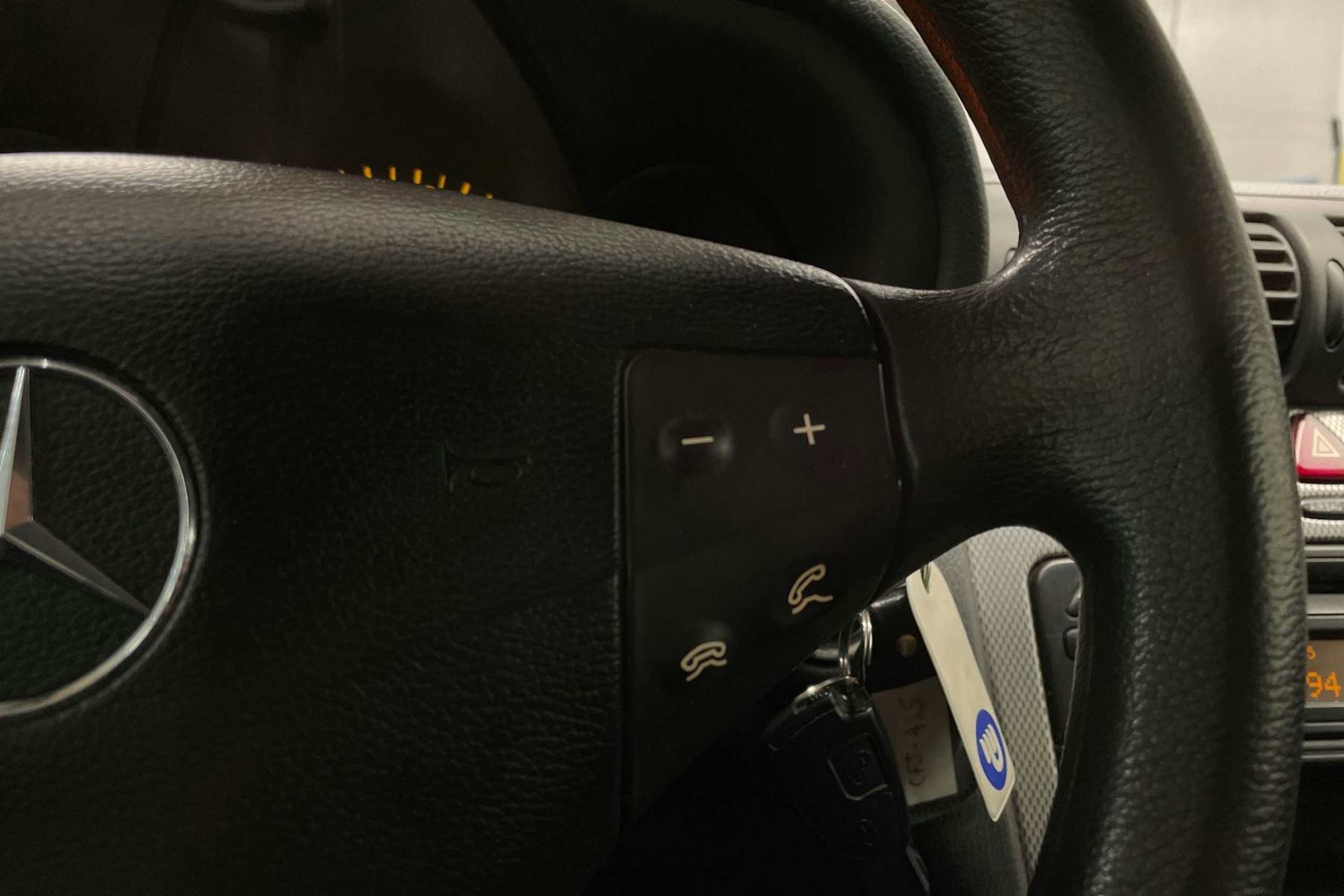 Punainen Mercedes-Benz C 2002 kuva 16.