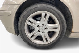 Harmaa Mercedes-Benz C 2003 kuva 9.