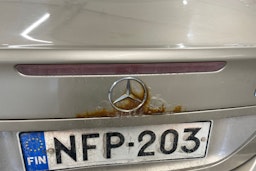 Harmaa Mercedes-Benz C 2003 kuva 26.