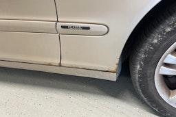 Harmaa Mercedes-Benz C 2003 kuva 28.