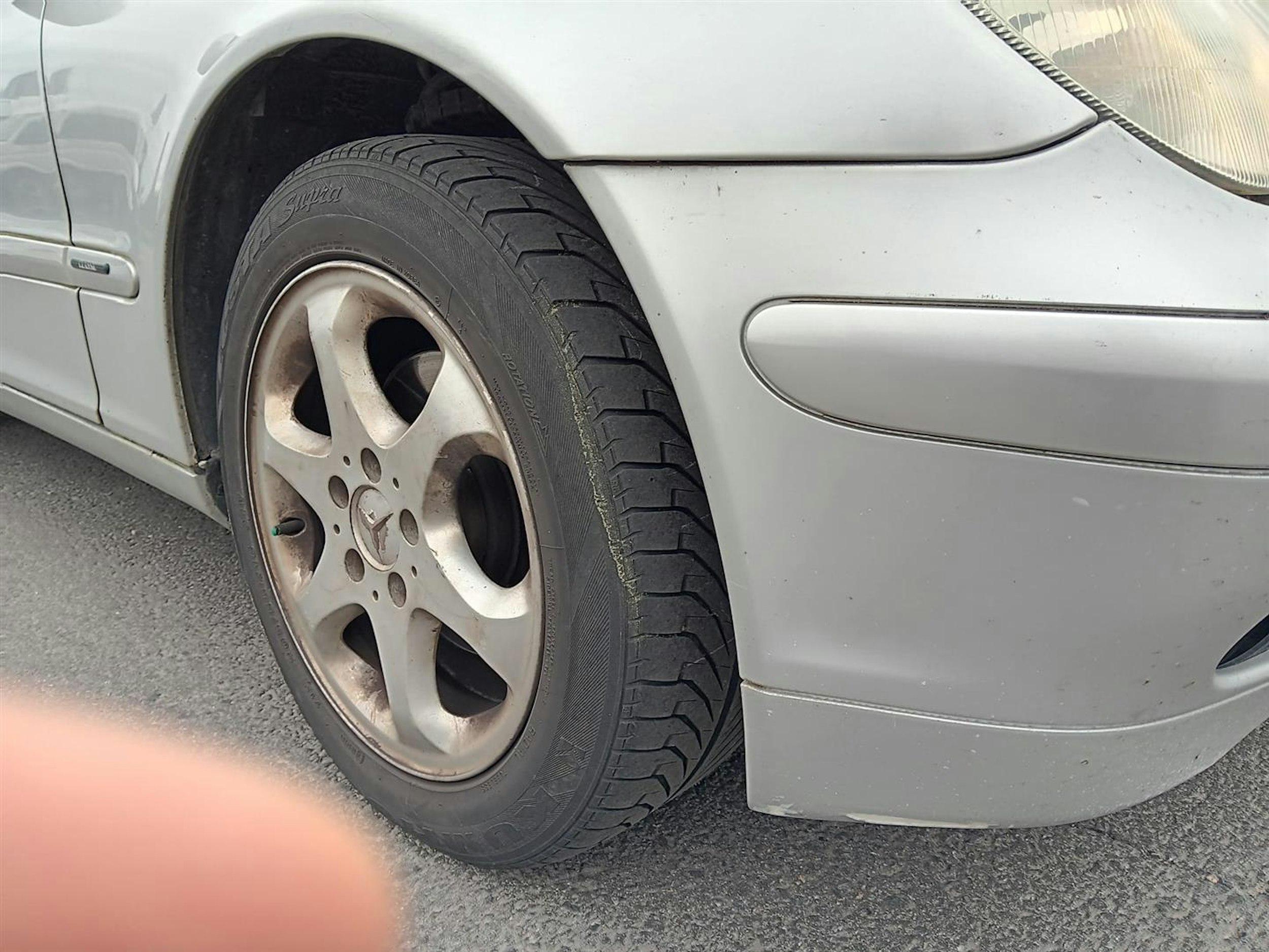 Harmaa Mercedes-Benz C 2004 kuva 3.