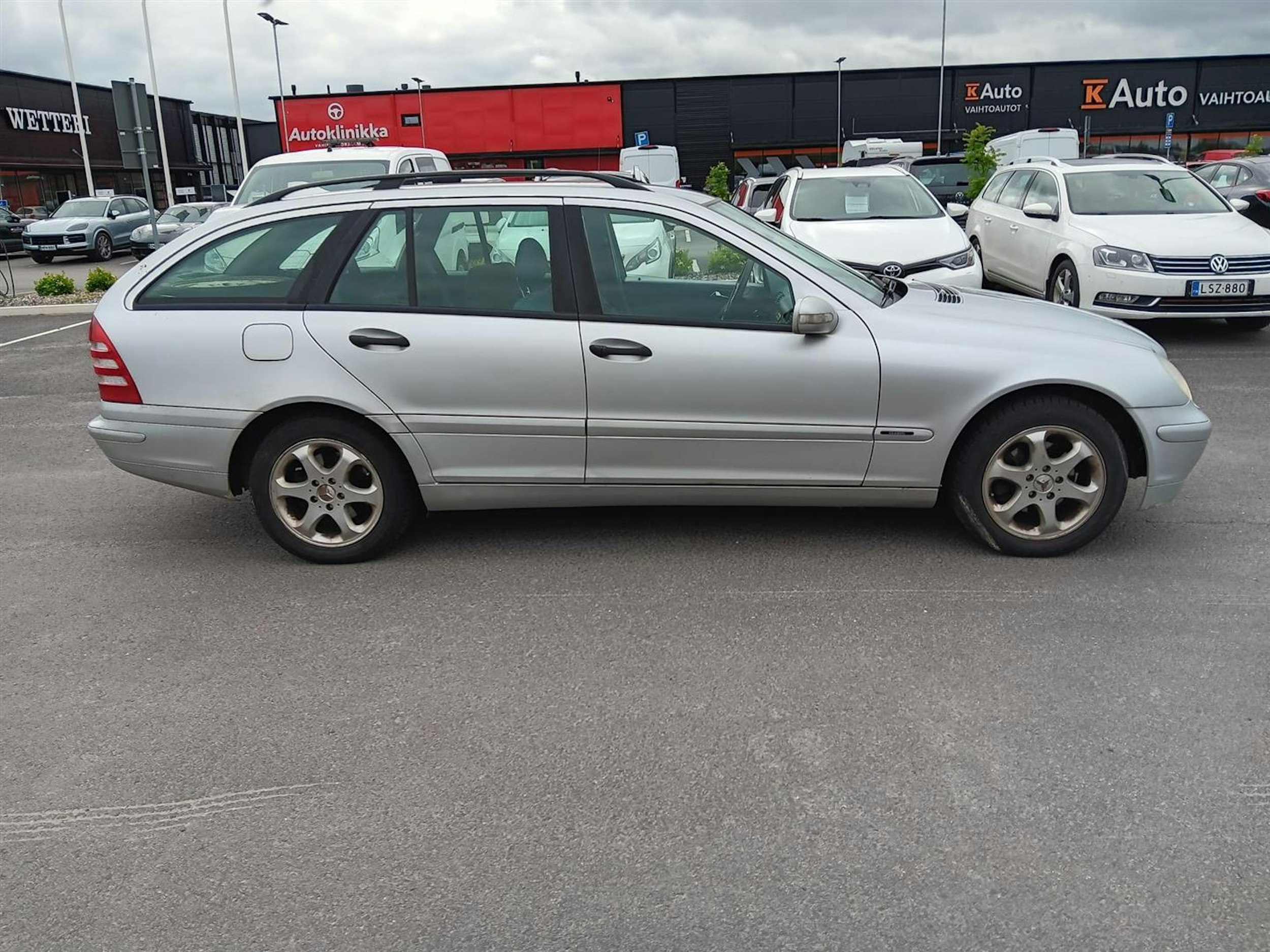 Harmaa Mercedes-Benz C 2004 kuva 4.