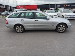 Harmaa Mercedes-Benz C 2004 kuva 4.