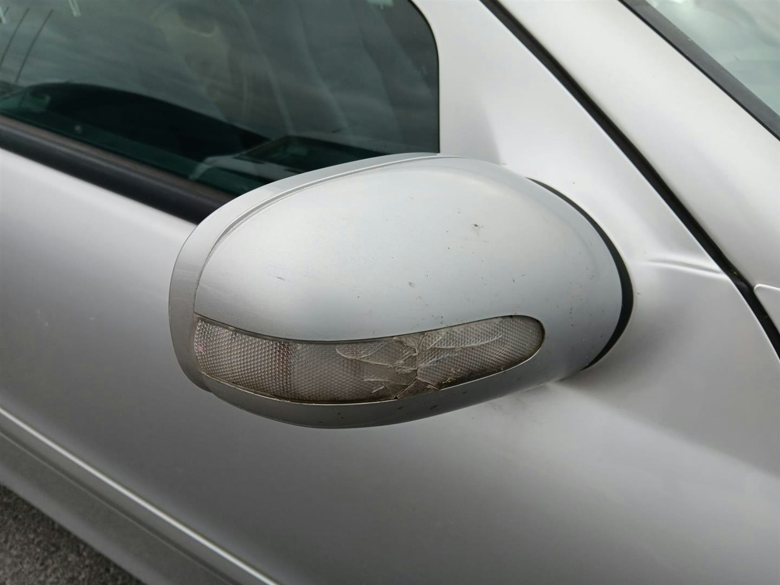 Harmaa Mercedes-Benz C 2004 kuva 5.