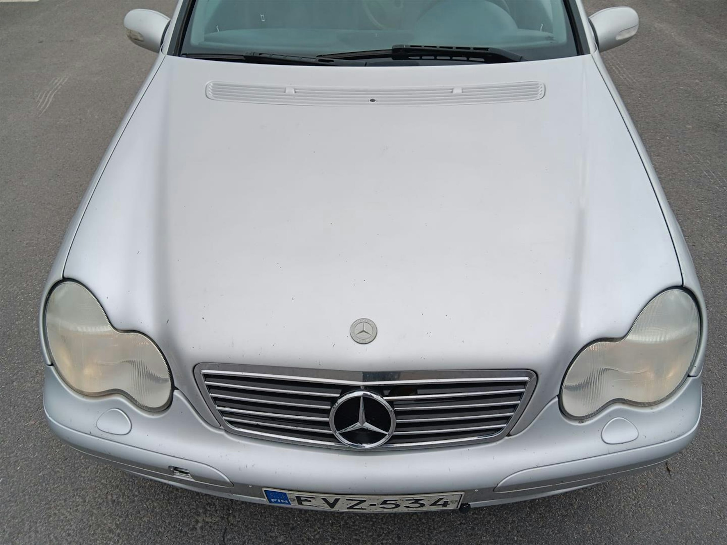Harmaa Mercedes-Benz C 2004 kuva 19.