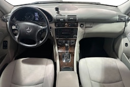 harmaa Mercedes-Benz C 2004 kuva 9.
