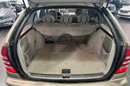 harmaa Mercedes-Benz C 2004 kuva 32.