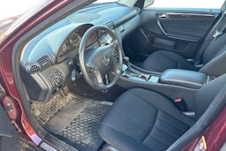 punainen Mercedes-Benz C 2005 kuva 3.