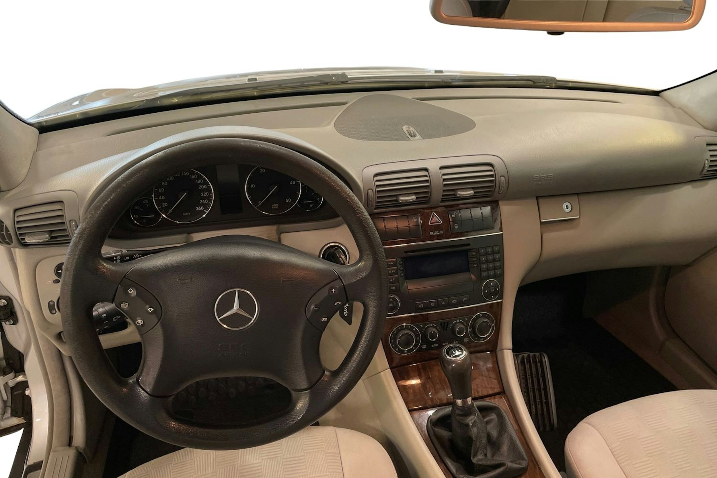 Harmaa Mercedes-Benz C 2005 kuva 9.
