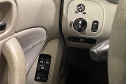Harmaa Mercedes-Benz C 2005 kuva 17.