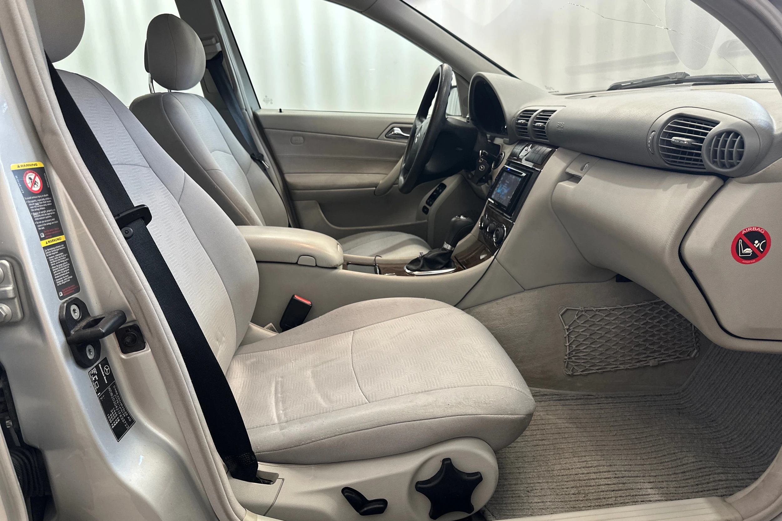 met. hopea Mercedes-Benz C 2005 kuva 16.