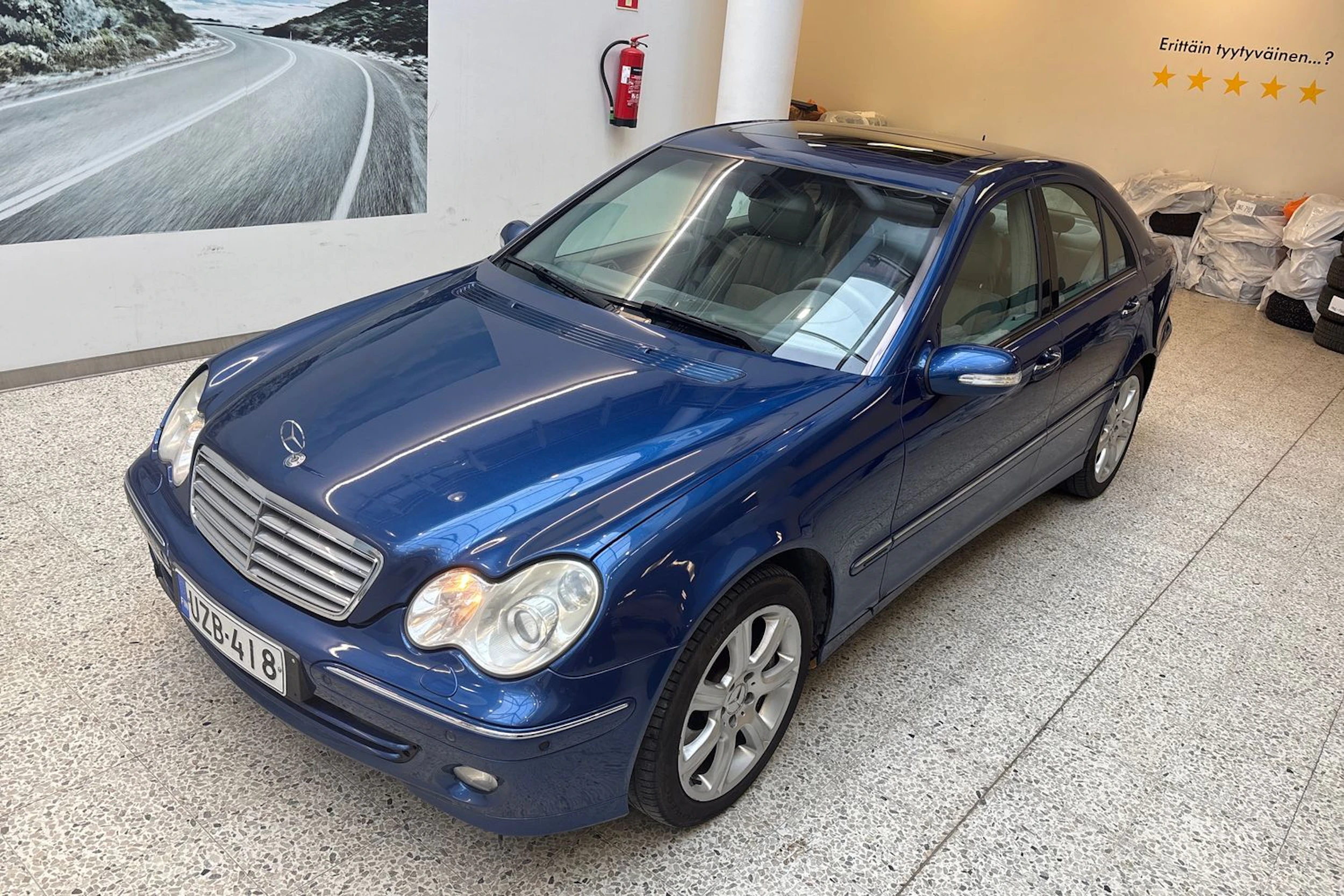 Sininen Mercedes-Benz C 2006 kuva 11.