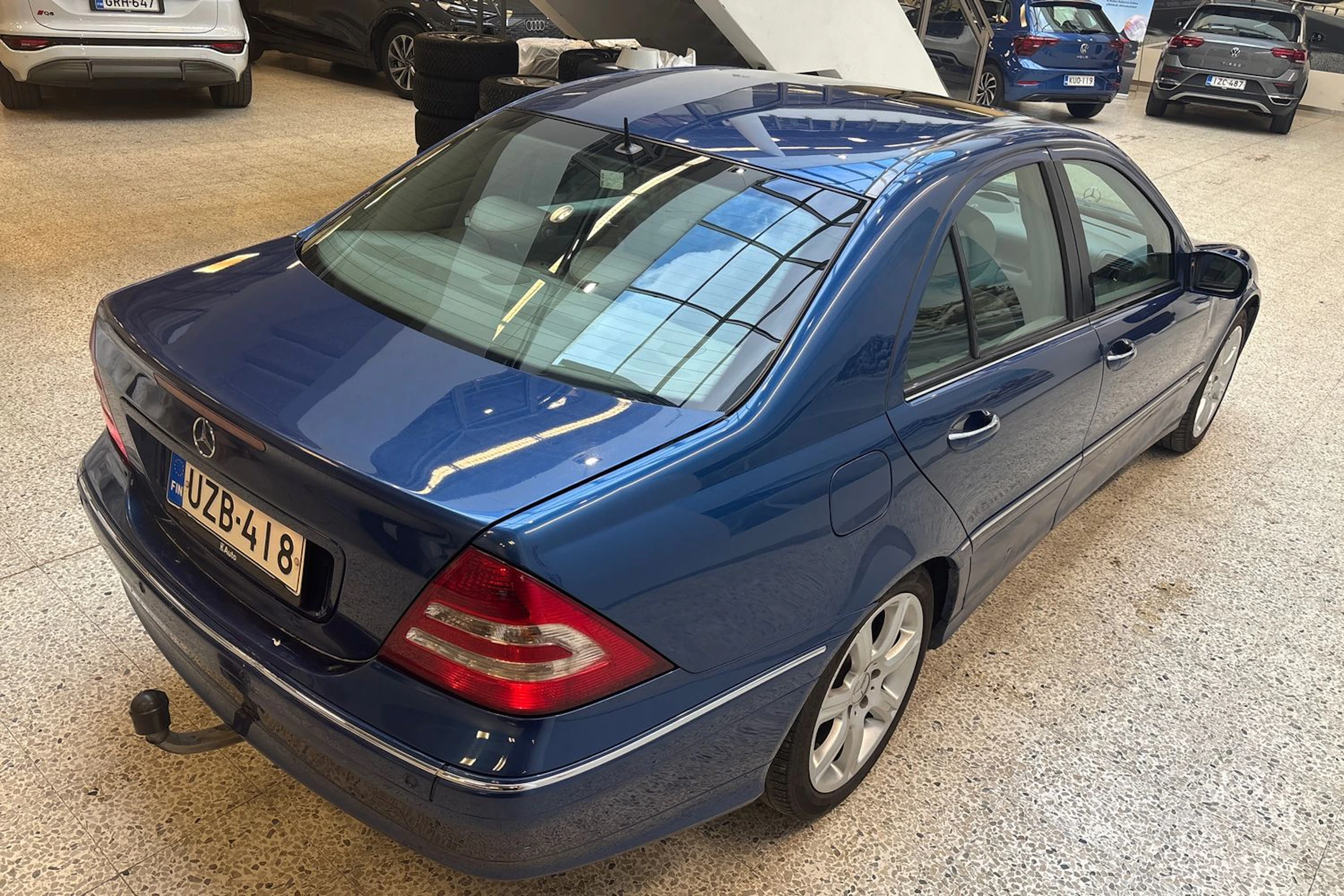 Sininen Mercedes-Benz C 2006 kuva 15.