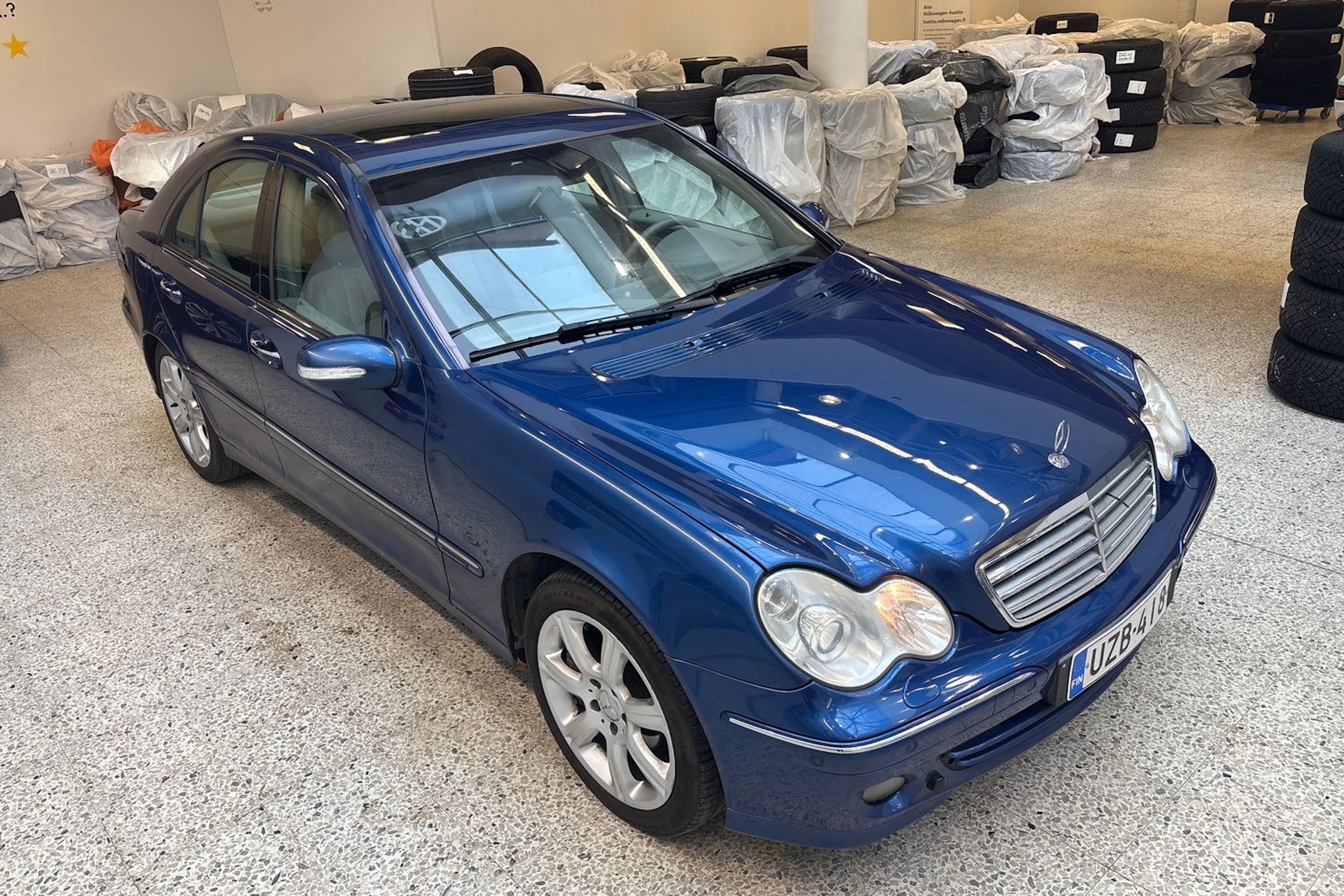 Sininen Mercedes-Benz C 2006 kuva 17.