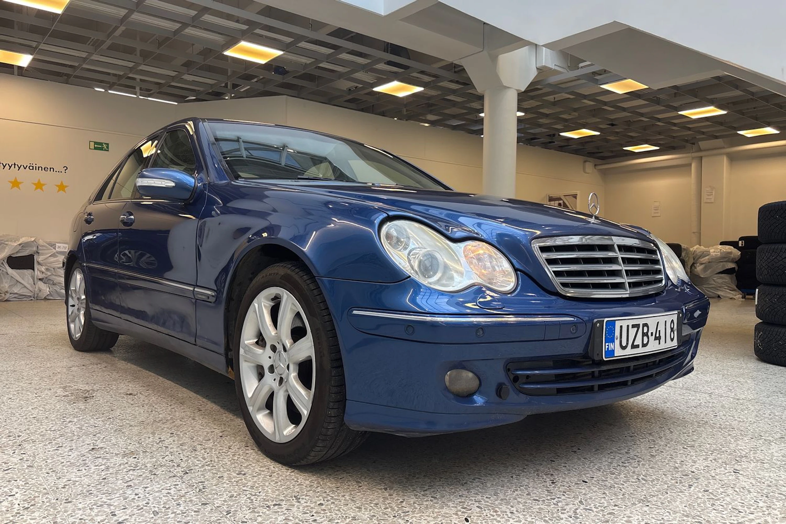Sininen Mercedes-Benz C 2006 kuva 18.