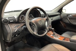 hopea Mercedes-Benz C 2007 kuva 7.