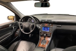 hopea Mercedes-Benz C 2007 kuva 9.