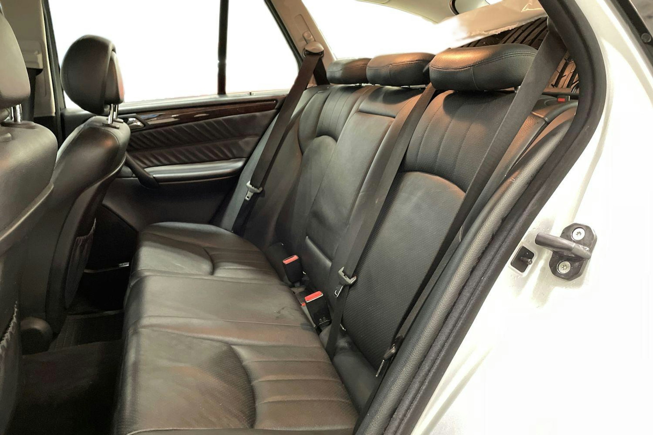 hopea Mercedes-Benz C 2007 kuva 10.