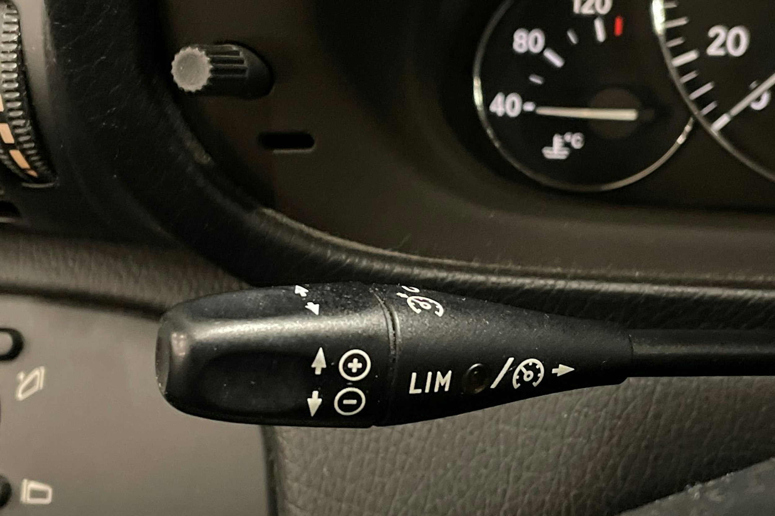 hopea Mercedes-Benz C 2007 kuva 19.