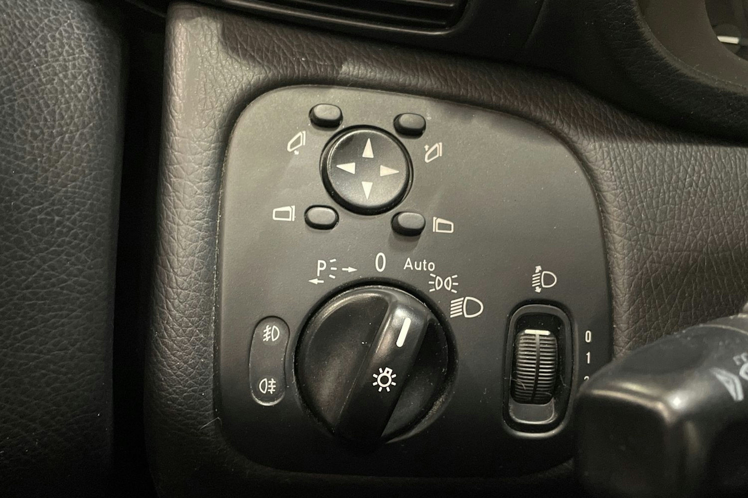 hopea Mercedes-Benz C 2007 kuva 21.