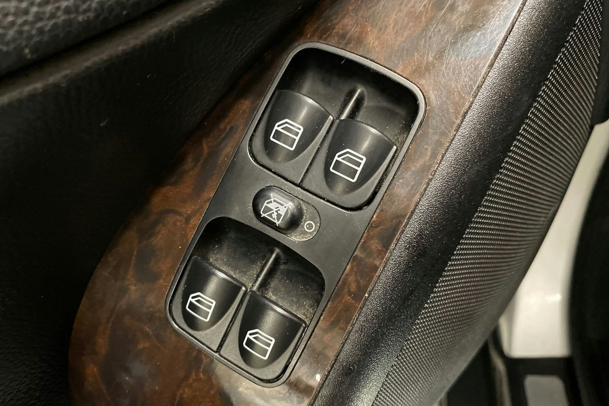 hopea Mercedes-Benz C 2007 kuva 28.