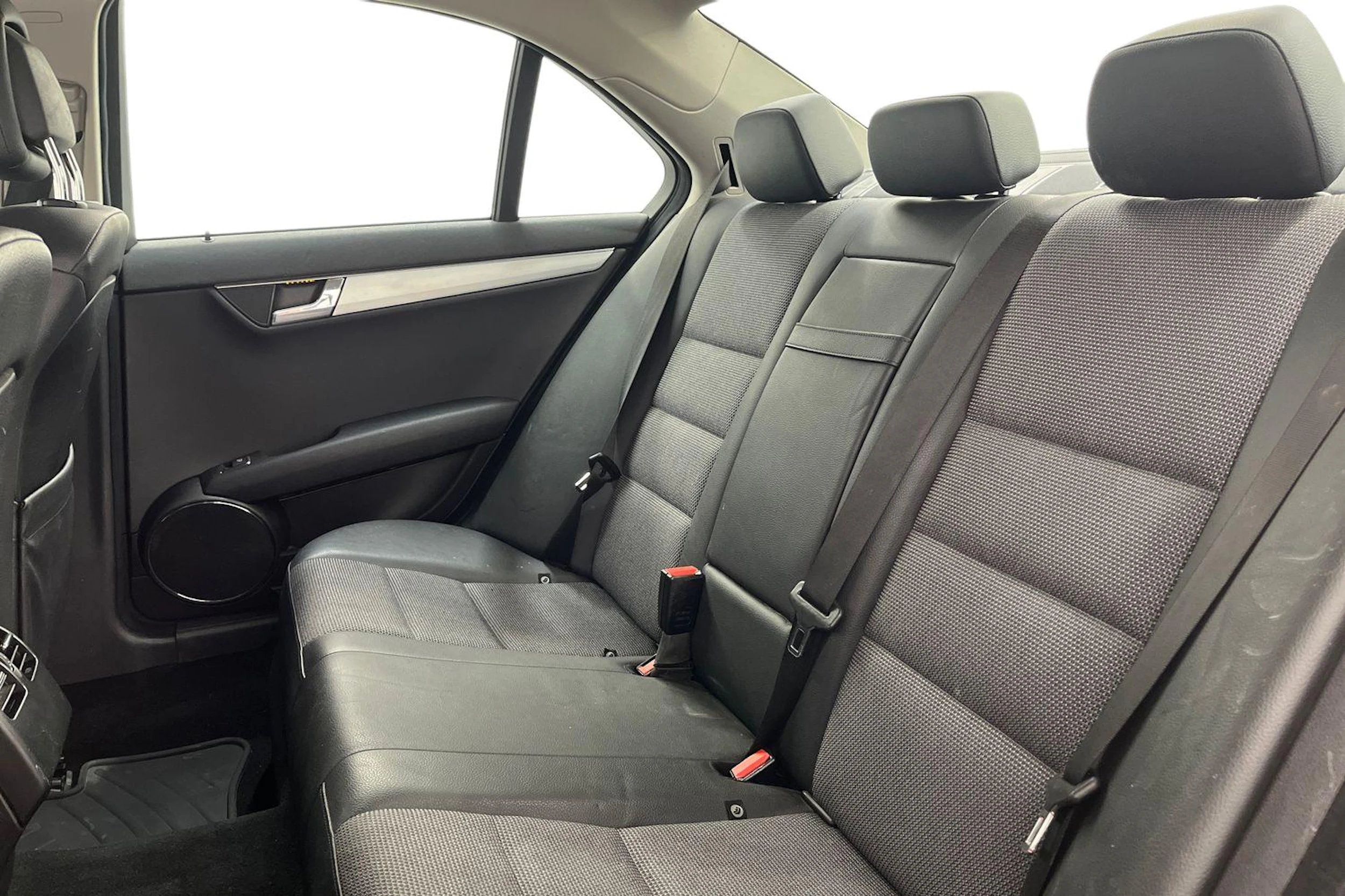 punainen Mercedes-Benz C 2007 kuva 8.