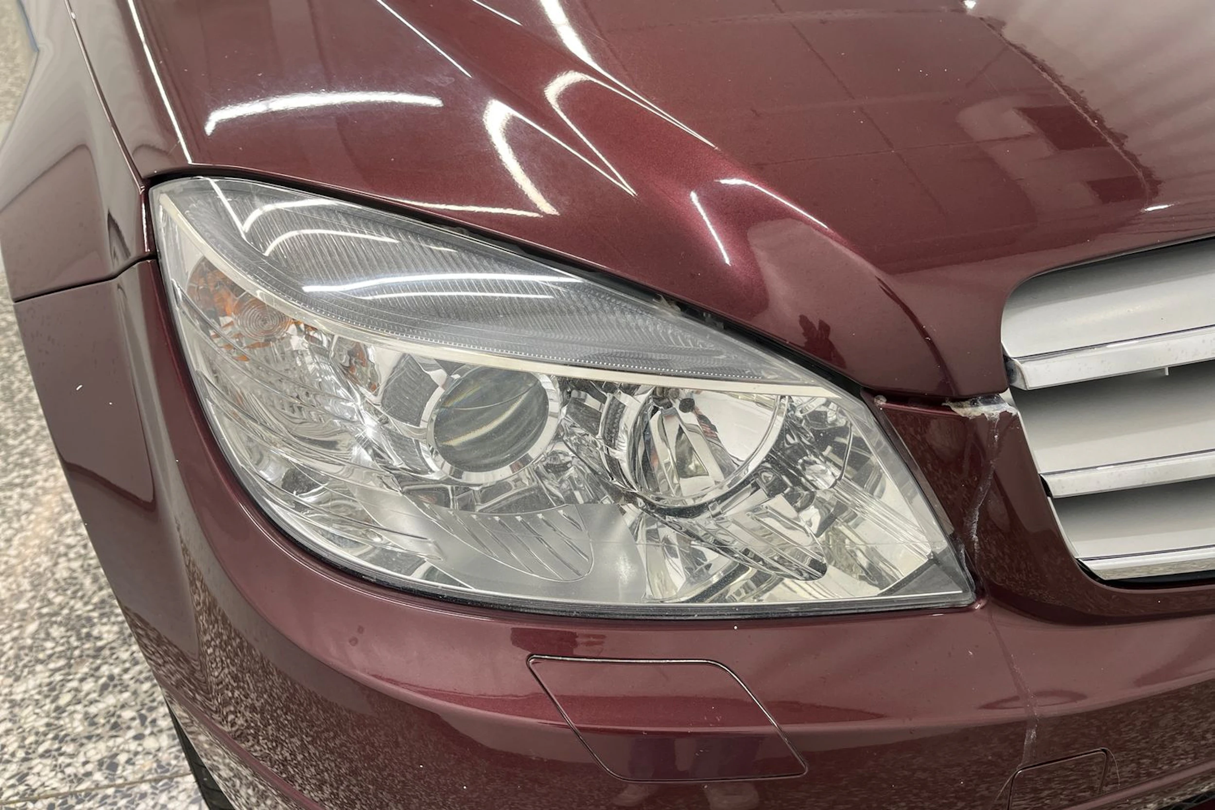 punainen Mercedes-Benz C 2007 kuva 27.