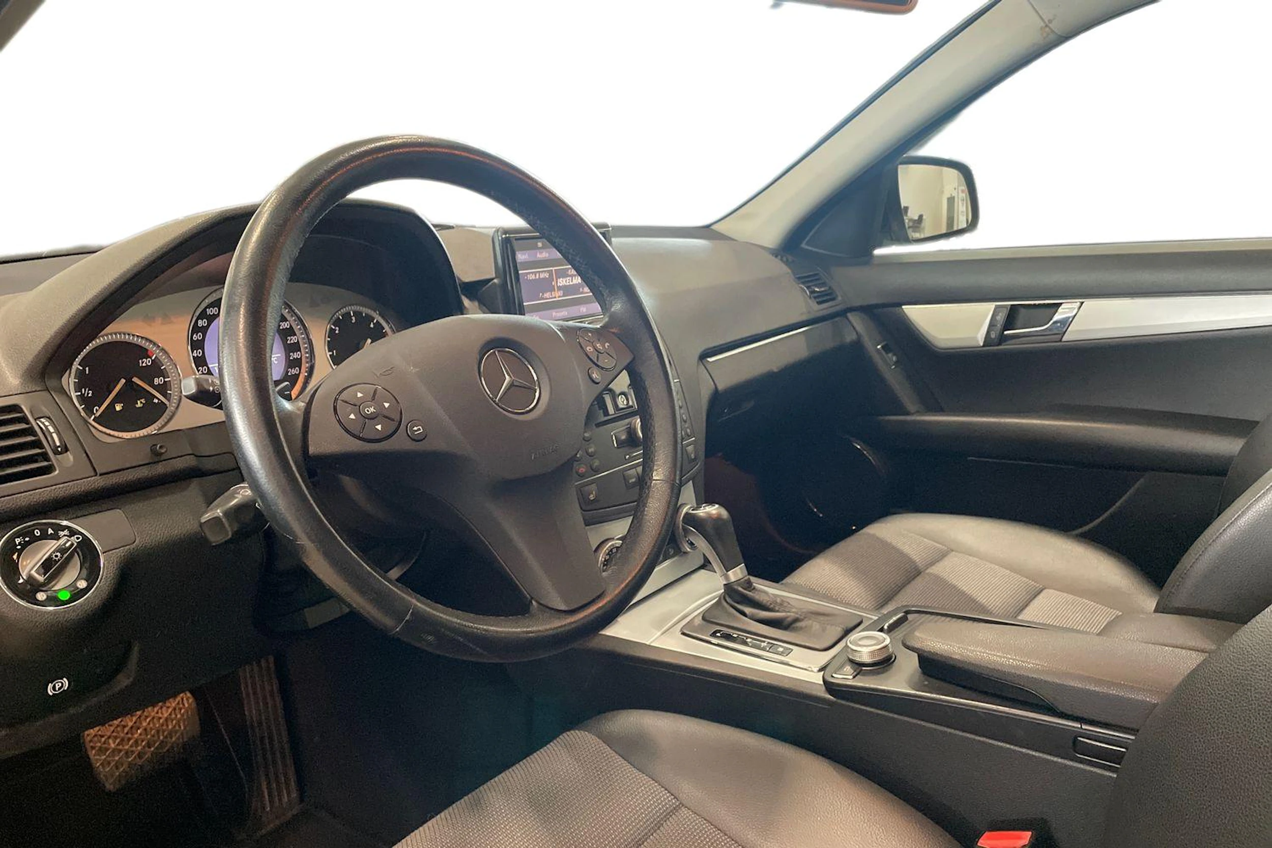 musta Mercedes-Benz C 2007 kuva 6.