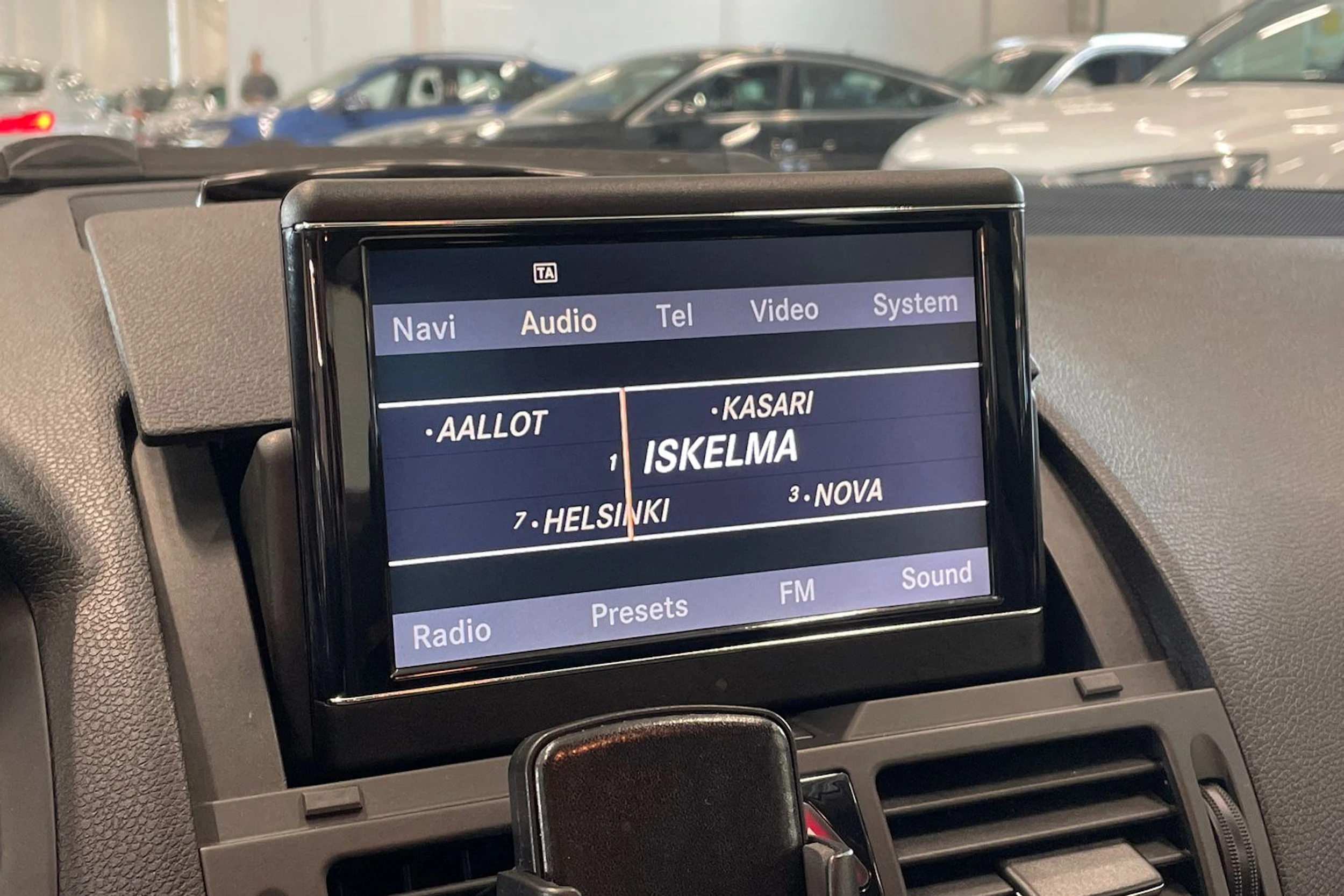 musta Mercedes-Benz C 2007 kuva 18.