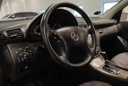 Harmaa Mercedes-Benz C 2007 kuva 20.