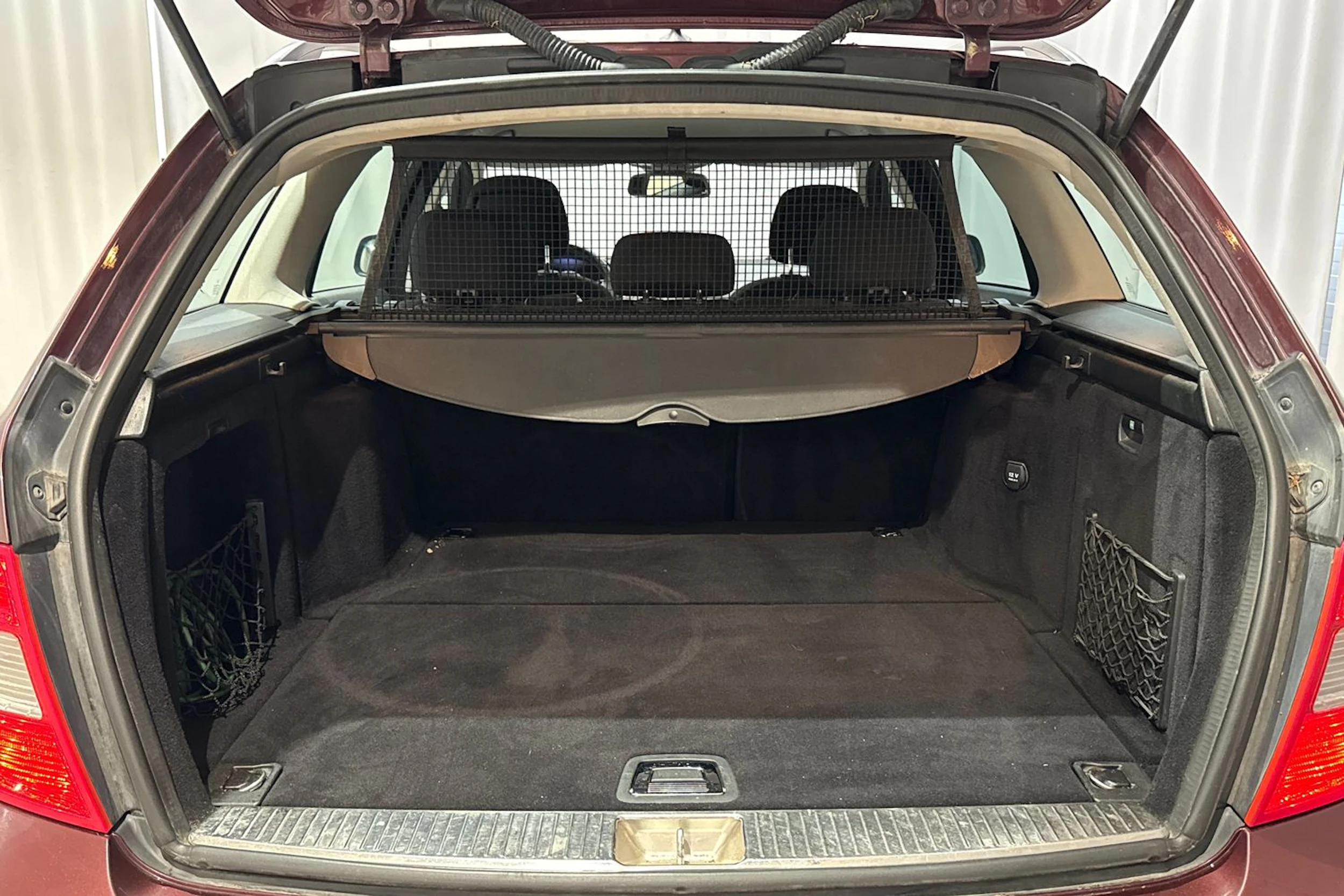 punainen Mercedes-Benz C 2008 kuva 12.