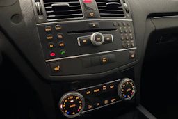 punainen Mercedes-Benz C 2008 kuva 24.