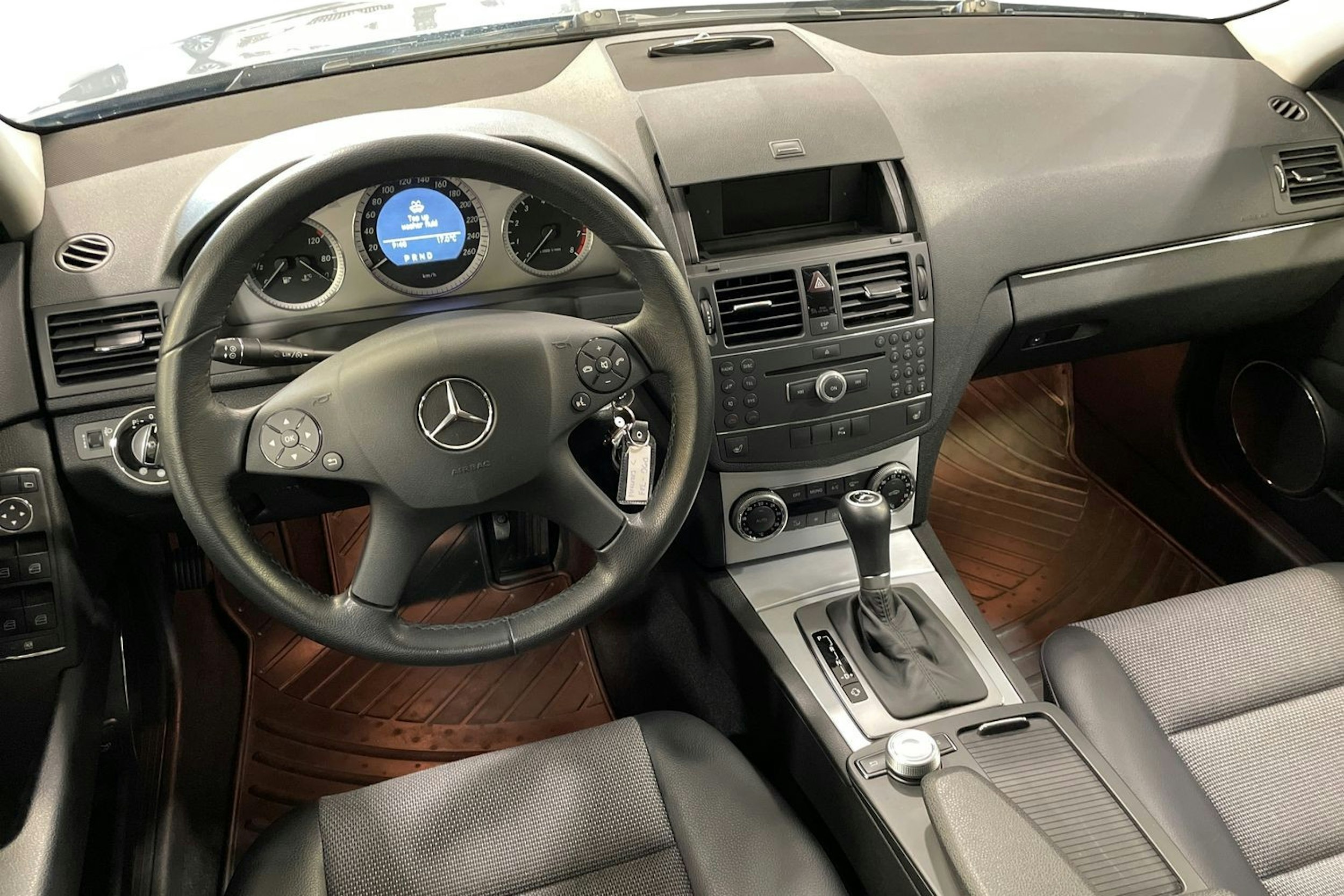 Harmaa Mercedes-Benz C 2008 kuva 9.
