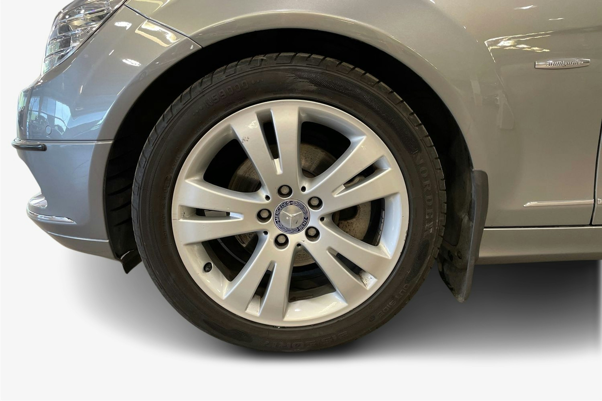 Harmaa Mercedes-Benz C 2008 kuva 11.