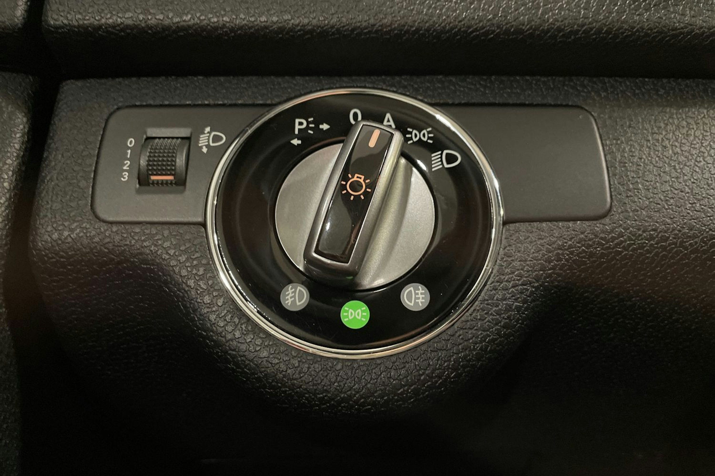 Harmaa Mercedes-Benz C 2008 kuva 18.